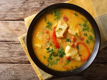 Enjoado de comer peixe grelhado? Esta moqueca é saudável e fácil de fazer