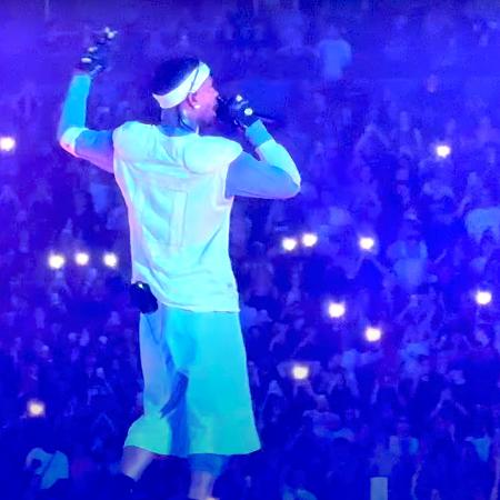 Travis Scott diante do Allianz Parque na noite de quarta (11), em São Paulo