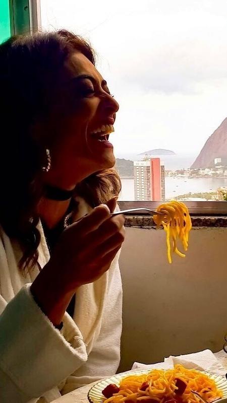 Juliana Paes durante intervalo de gravação - Reprodução/Instagram
