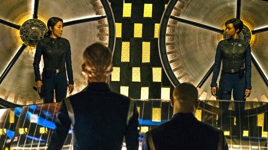 Michelle Yeoh e Sonequa Martin-Green em cena de "Star Trek: Discovery" - Divulgação/Netflix