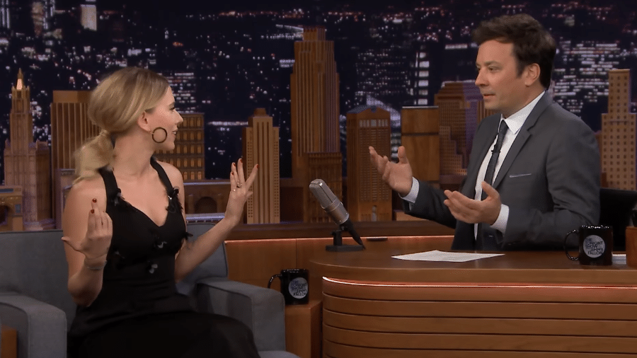Scarlett Johansson concede entrevista para Jimmy Fallon no The Tonight Show - Reprodução/The Tonight Show