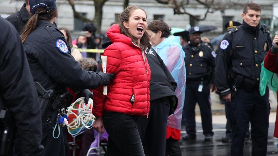 Diane Lane é presa em protesto nos EUA - Reprodução/Twitter