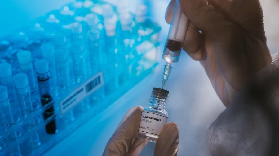 Pesquisadores no mundo todo correm contra o tempo em busca de uma vacina contra covid-19 - iStock