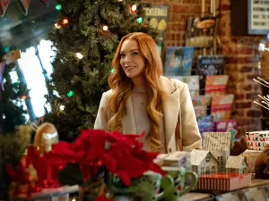 Para Lindsay Lohan, retomar carreira com filmes de Natal foi 'uma bênção'