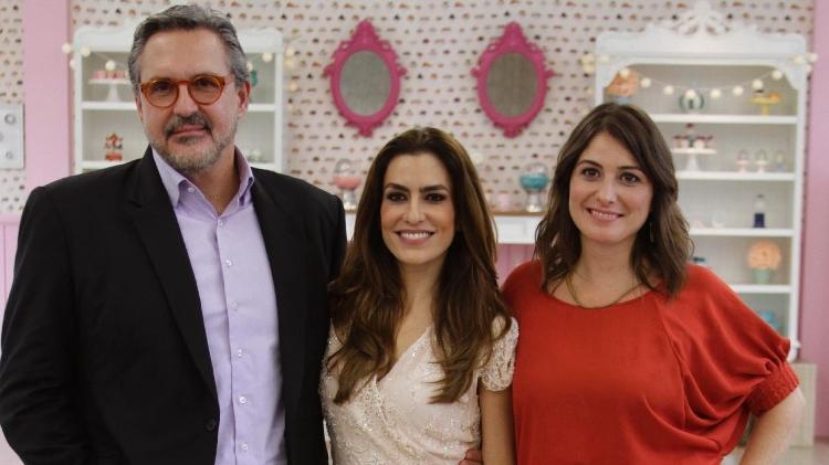 Ticiana Villas Boas com Fabrizio Fasano Jr e Carol Fiorentino, que assume a apresentação "Bake Off Brasil" na terceira temporada - Gabriel Gabe/SBT - Gabriel Gabe/SBT