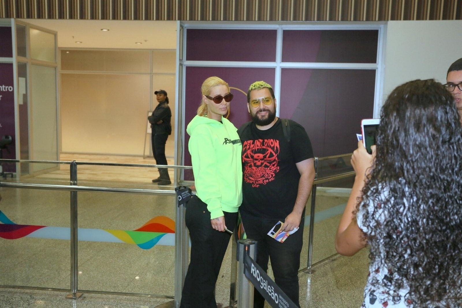 A cantora Iggy Azalea desembarcou nesta quinta-feira (27) no Aeroporto Internacional do Rio de Janeiro - Ag News