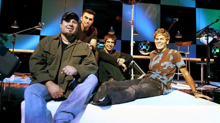 Contracapa do álbum "Acústico MTV - Ultraje a Rigor" - Reprodução - Reprodução