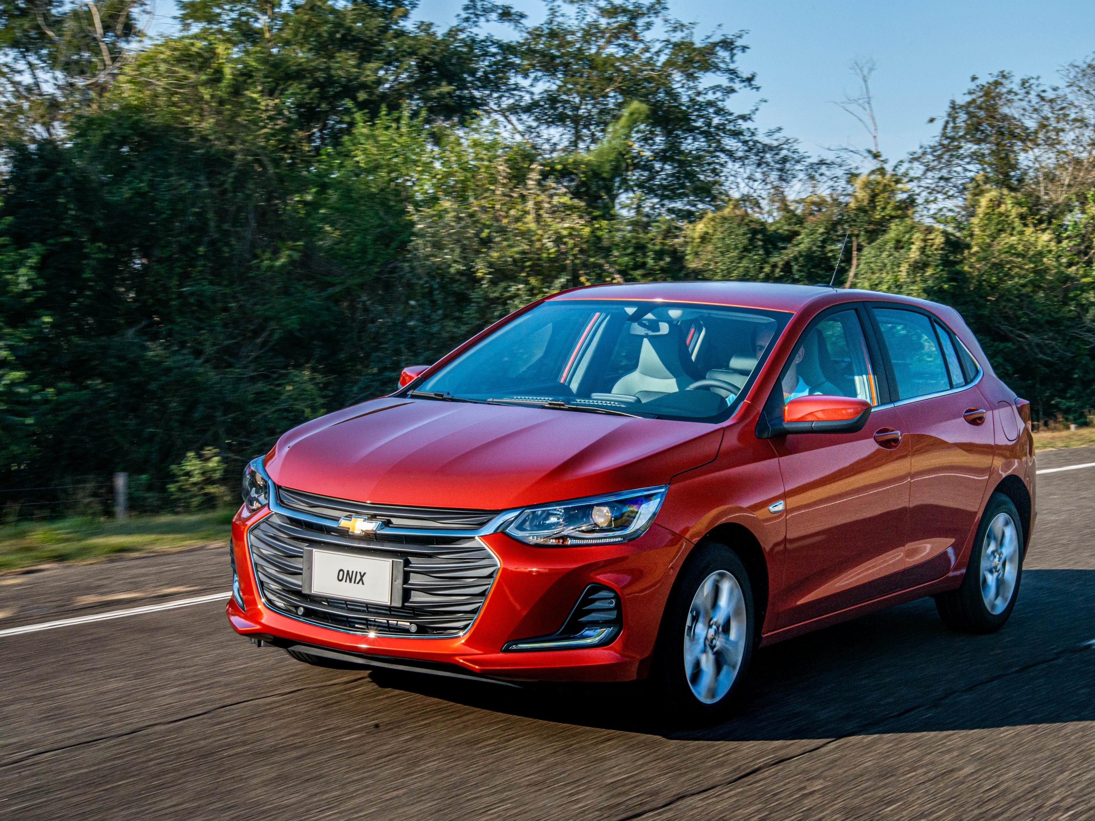 Novo Chevrolet Onix 2020, agora na versão hatch, mostra agilidade - Jornal  do Carro - Estadão