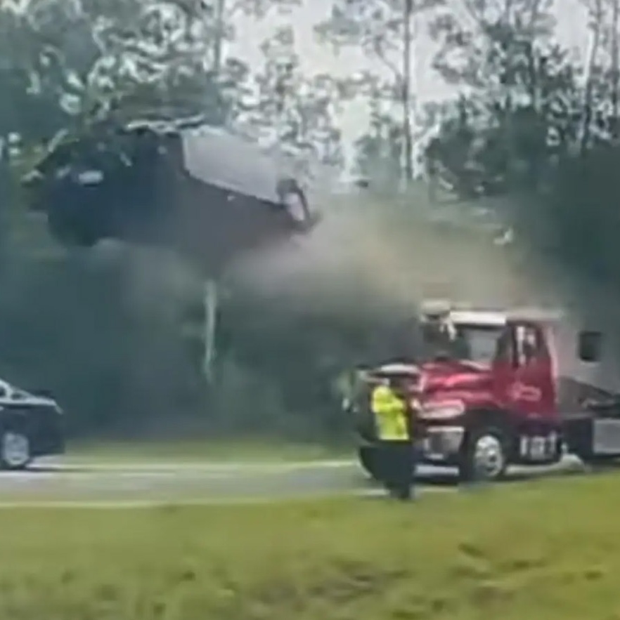 Despiste à 'Velocidade Furiosa': condutora levanta voo em rampa de reboque  - Drive-in - Aquela Máquina