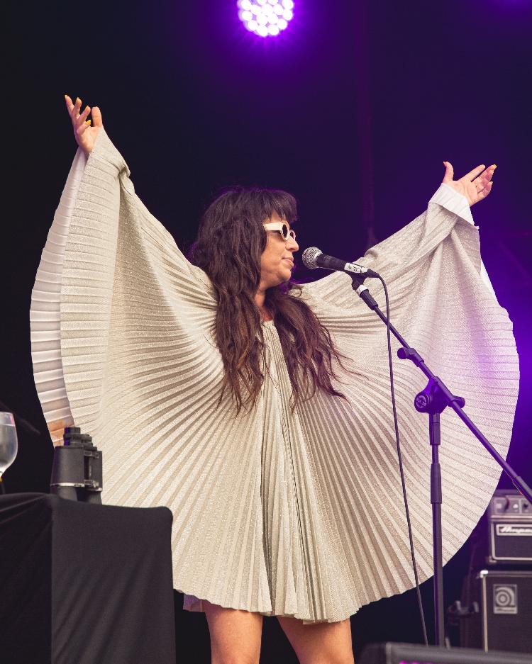 Silvia Machete É Rhonda durante show no Coala Festival 2024