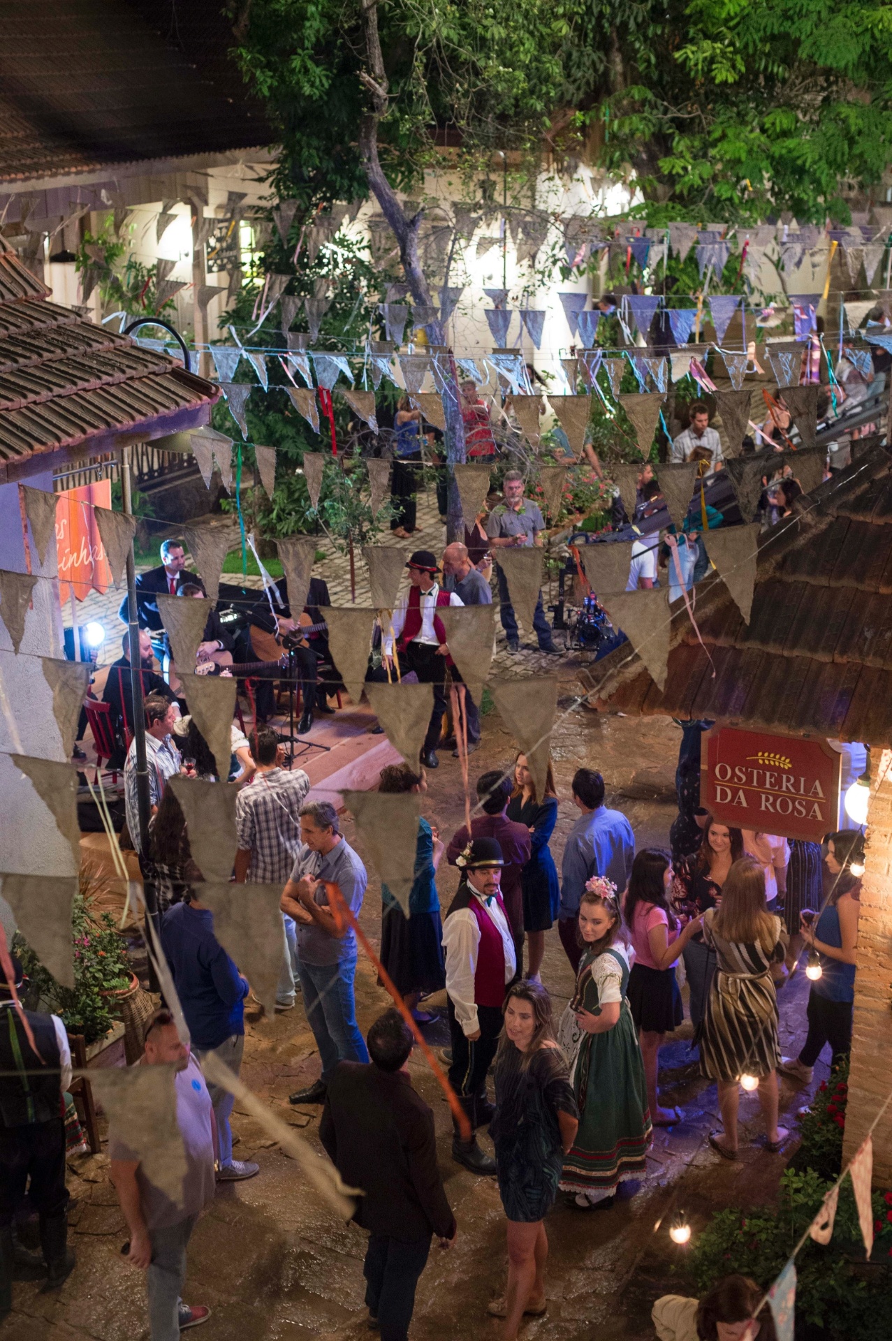Centro histórico de Belarrosa em festa, em "Além do Tempo" - Estevam Avellar/TV Globo
