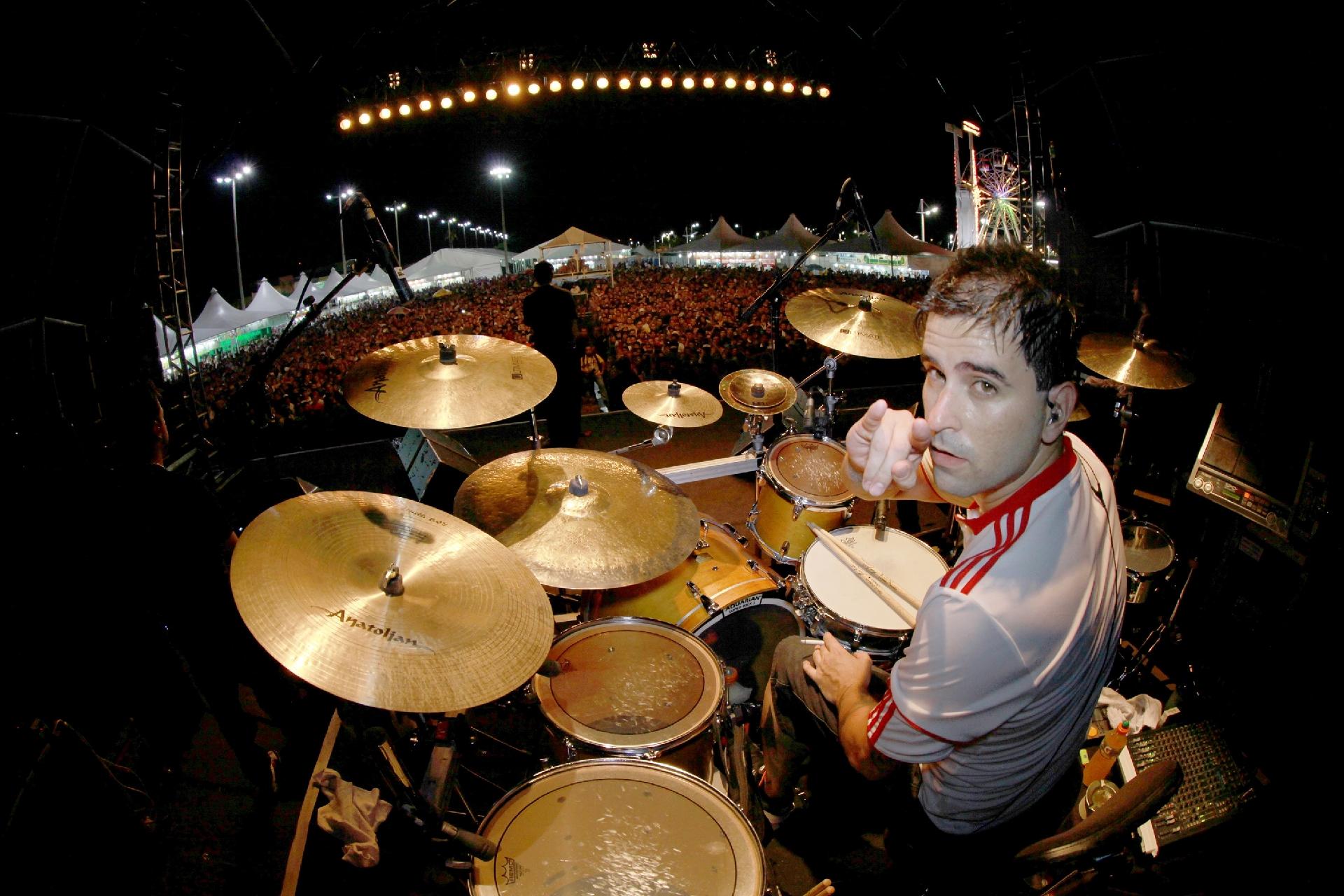 Alexandre Magno, filho do Chorão, do Charlie Brown Jr., registrou em fotos os últimos cinco shows da banda - Alexandre Abrão/Divulgação