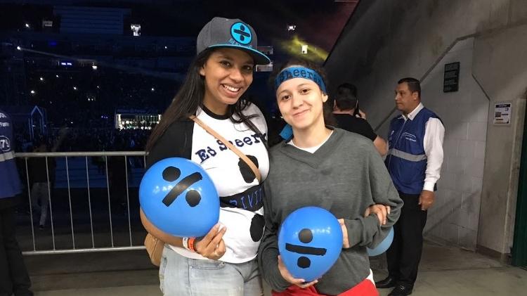 As namoradas Ana Celis e Kym Souza curtem show de Ed Sheeran no Allianz Parque, em São Paulo. O romance começou com uma música do britânico - Felipe Branco Cruz/UOL - Felipe Branco Cruz/UOL