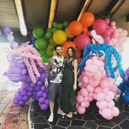 Adam Levine e Behati Prinsloo no primeiro aniversário de Dusty Rose - Reprodução/Instagram
