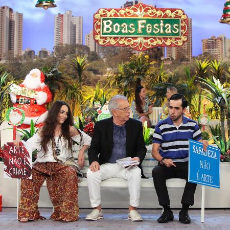 Bibi Graça e Tuca Graça encenam quadro "politizado" de "A Praça É Nossa" com Carlos Alberto de Nóbrega - Lourival Ribeiro/SBT - Lourival Ribeiro/SBT