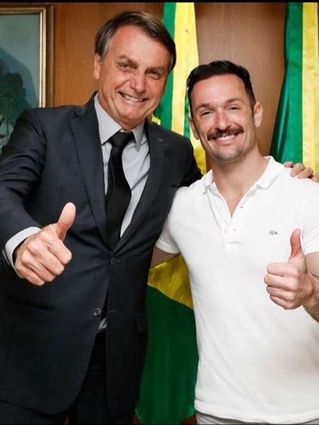Jair Bolsonaro em encontro com Diego Hypolito - Reprodução/Facebook