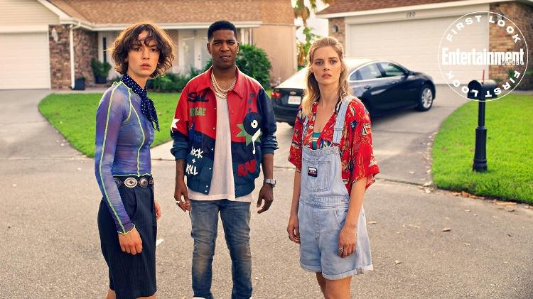 Brigette Lundy-Paine, Kid Cudi e Samara Weaving em Bill & Ted Face the Music - Divulgação/EW - Divulgação/EW