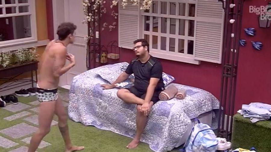 BBB 20: Prior e Victor Hugo no quarto vila - Reprodução/Globoplay