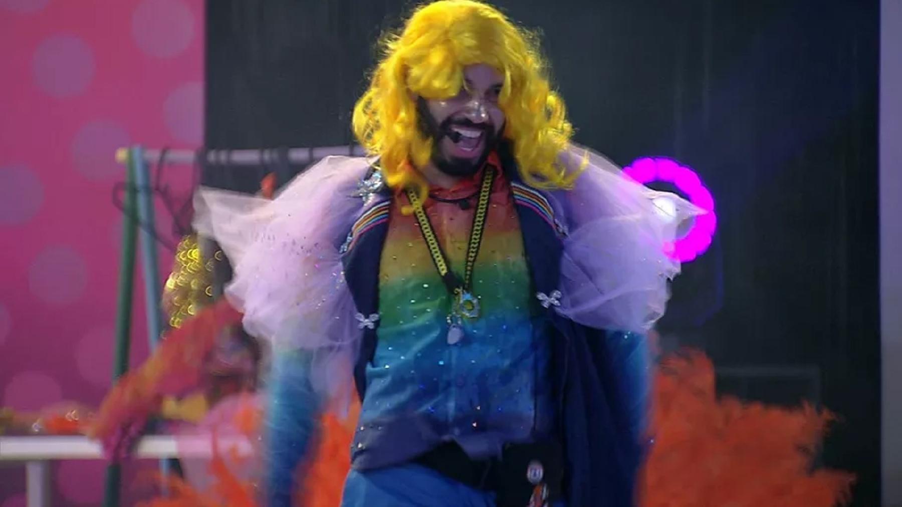 BBB 21: Gilberto faz performance fantasiado de Britney Spears - Reprodução/Globoplay