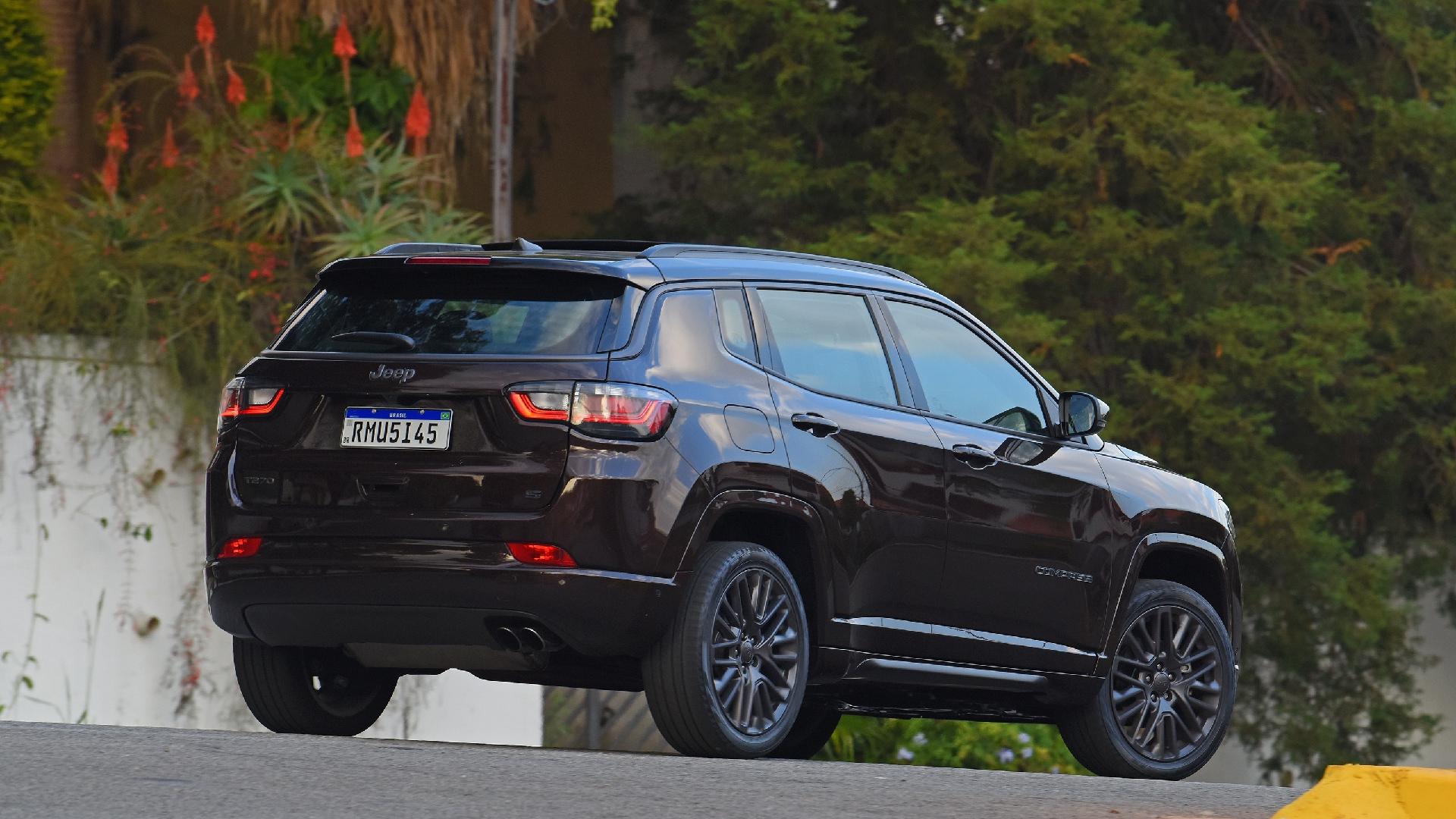 Jeep Compass x Toyota Corolla Cross qual o melhor SUV médio?