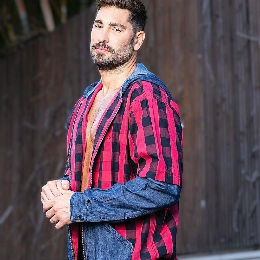 Victor Pecoraro está em A Fazenda 2021 - Reprodução/Instagram