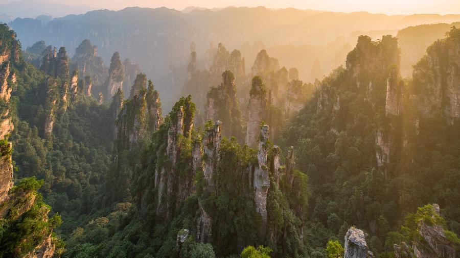 Vista do parque nacional em Hunan, na China - gqxue/Getty Images/iStockphoto