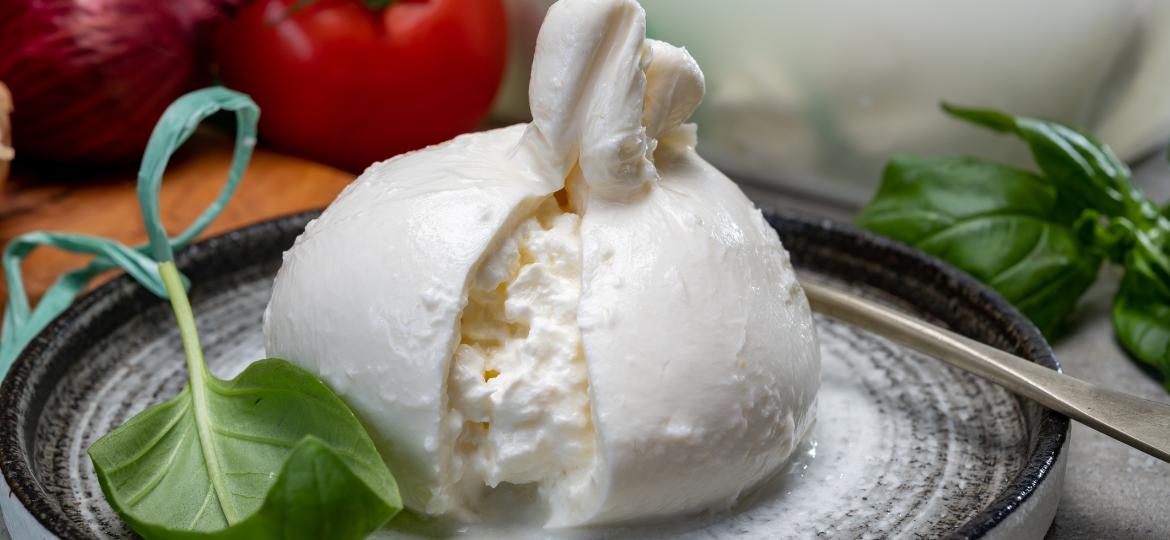 Burrata dominou os restaurantes e não é só na entrada - Getty Images/iStockphoto