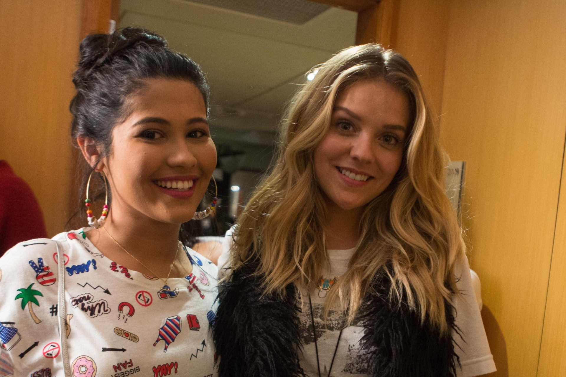 Thaynara OG e Gabi Lopes no set de "Internet - O Filme" - Aline Arruda/Divulgação