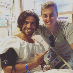 Luciano Huck visita Mariano no hospital - Reprodução/Instagram - Reprodução/Instagram