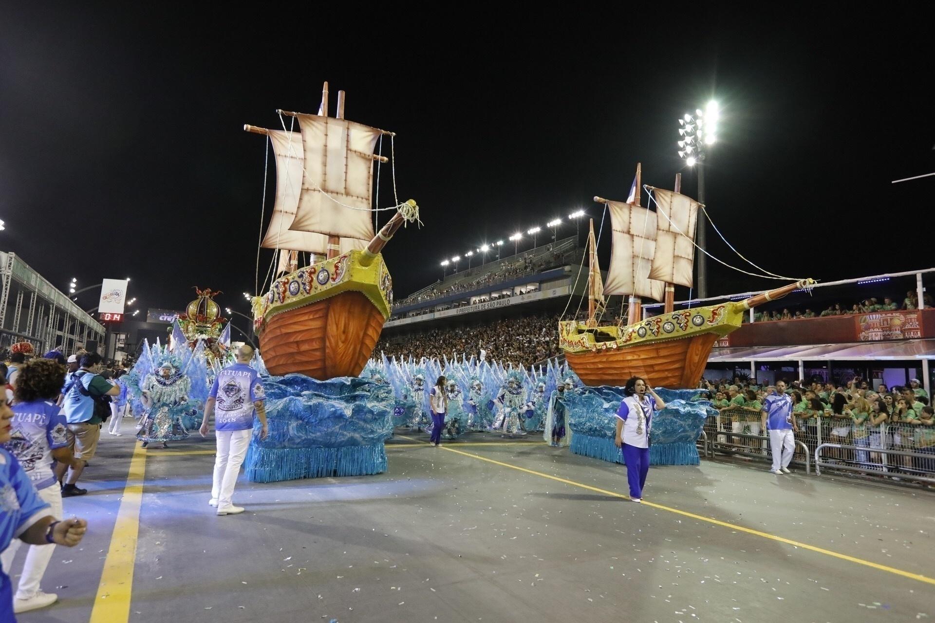 Desfile da Acadêmicos do Tatuapé no Carnaval 2018 - Simon Plestenjak/UOL