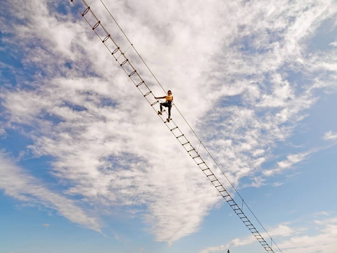 Subir Escadas Para O Céu A Subir Para O Sucesso - Fotografias de