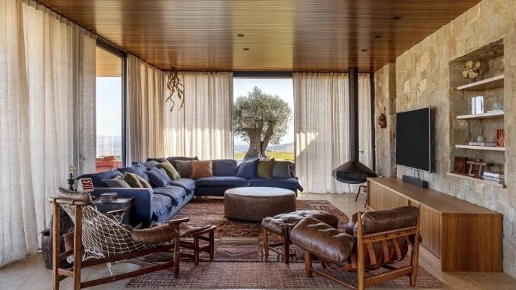 Sala de rancho e Bruno Gagliasso e Giovanna Ewbank