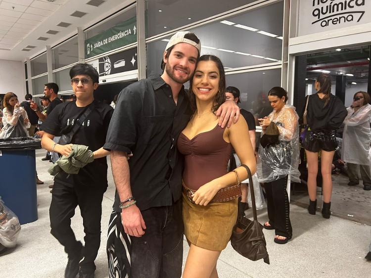 Bárbara e Paulo viajaram de Curitiba (PR) para assistir a Matheus & Kauan e Post Malone