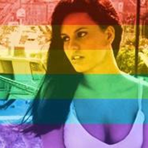 26.jun.2015 - Letícia Lima celebra a legalização do casamento gay nos Estados Unidos mudando seu avatar no Facebook para uma foto com as cores da bandeira LGBT