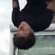 Ator Tom Holland posta vídeo no Instagram dando salto mortal de costas - Reprodução