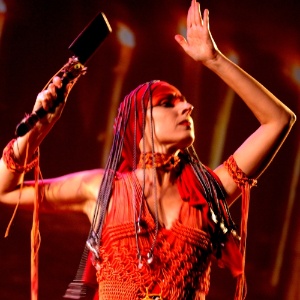 "Cordas e Contos", da Cia Os Buriti - Milla Petrilo - Milla Petrilo