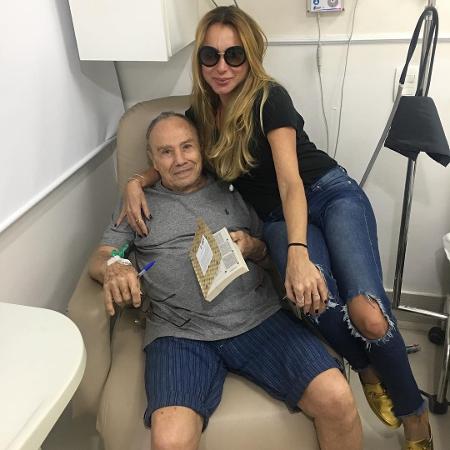 Marilene Saade publica foto com Stênio Garcia em hospital do Rio Janeiro após ator fraturar duas costelas - Reprodução/Instagram/mari_saade