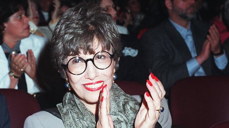 A atriz e produtora teatral Ruth Escobar no Teatro Caetano de Campos, em 1996 - Milton M. Flores - 18.jun.1996/Folhapress - Milton M. Flores - 18.jun.1996/Folhapress