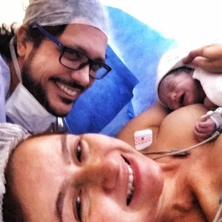 Lúcio Mauro Filho publica foto do nascimento da filha, Liz - Reprodução/Instagram/luciomaurofilhooficial