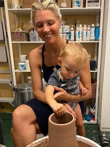 Amanda Kloots, viúva de Nick Cordero, produziu um vaso com parte das cinzas do marido - Reprodução/Instagram