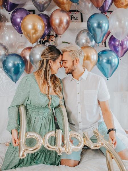 Fabi Santina e Leandro Munhós esperam o primeiro filho do casal - Reprodução/Instagram