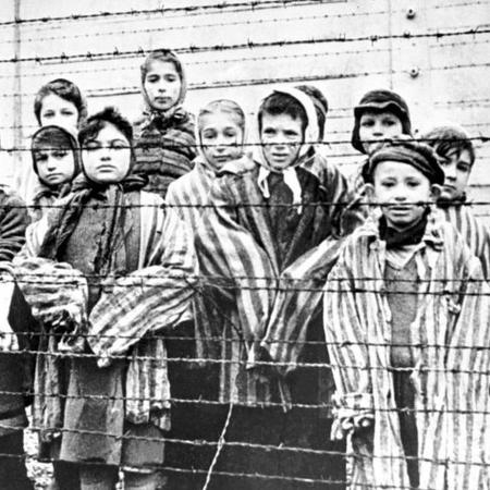 Prisioneiros do campo nazista de Auschwitz