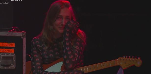 Wet Leg performs at the festival and the guitarist cries on stage