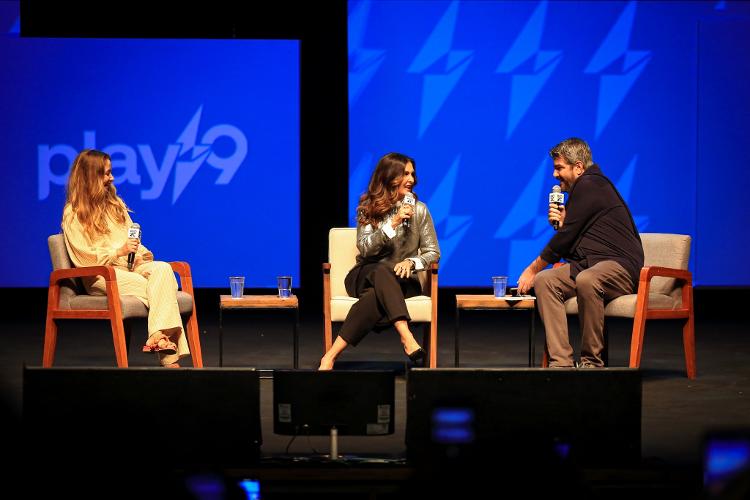 Fátima Bernardes durante palestra na Rio2c