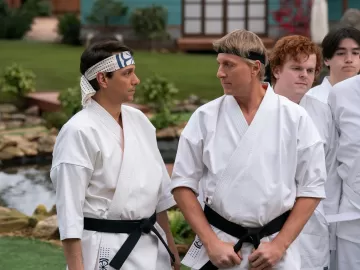 Como 'Cobra Kai' tornou 'Karatê Kid' relevante à geração A: 'Fiel à origem'