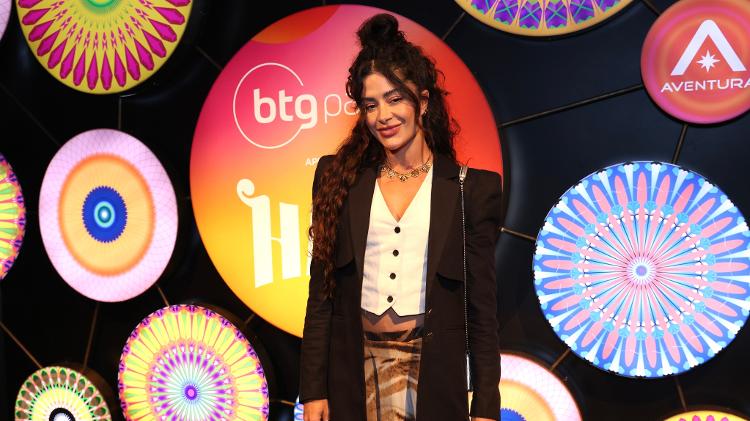 Aline Campos conversou com Splash na sessão vip do musical 'Hair', no Teatro Riachuelo Rio Aline Campos conversou com Splash na sessão vip do musical 'Hair', no Teatro Riachuelo Rio