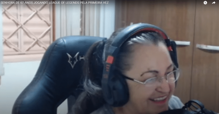 Dona Maria Gameplays em sua primeira live