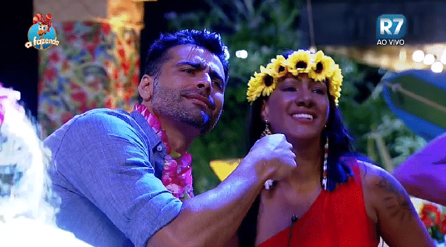 9.out.2015 - Quelynah cantou quase todas as músicas em voz alta - Reprodução/Record