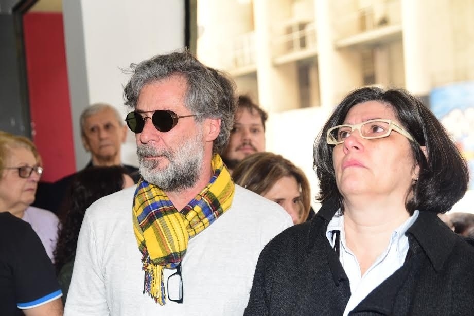 28.abr.2016- O ator Leopoldo Pacheco se despede de Umberto Magnani - Leo Franco / AgNews