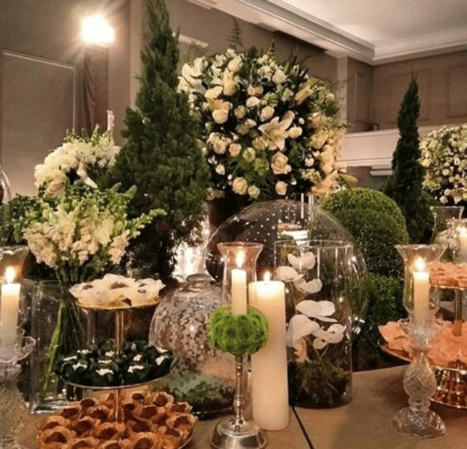 Mais detalhes da mesa de doces, que contou com bastante verde na decoração - Reprodução/Instagram